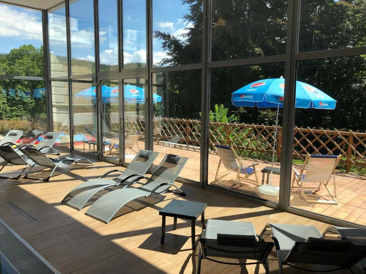 Hotel U Zámečku Cihelny Karlovy Vary 3*,