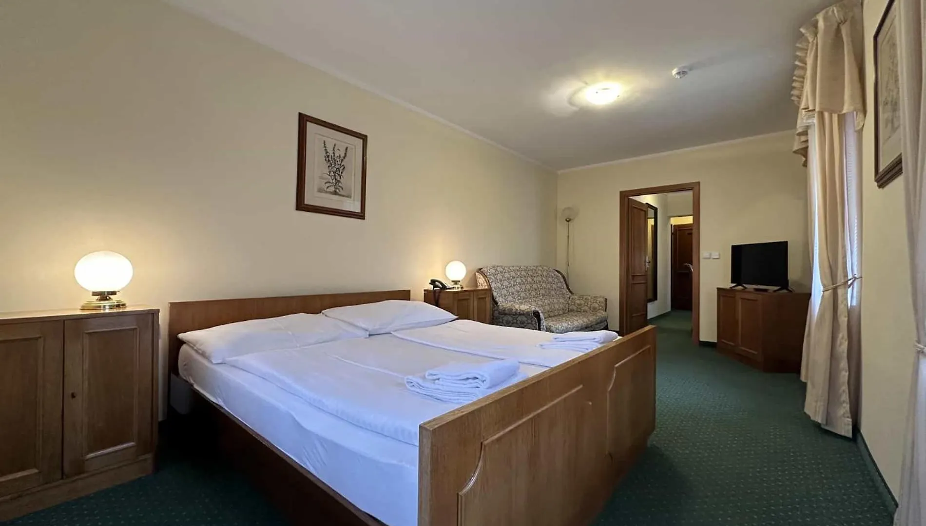 ***  Hotel U Zámečku Cihelny Karlovy Vary Česká republika