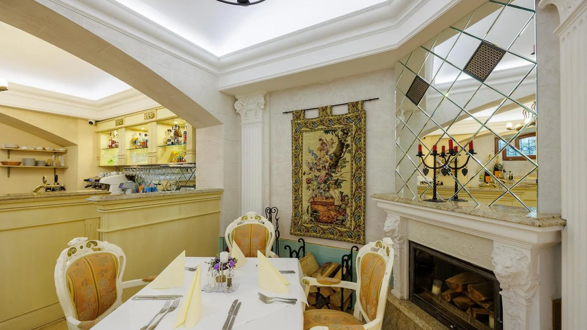 Hotel U Zamecku Cihelny 카를로비바리 체코