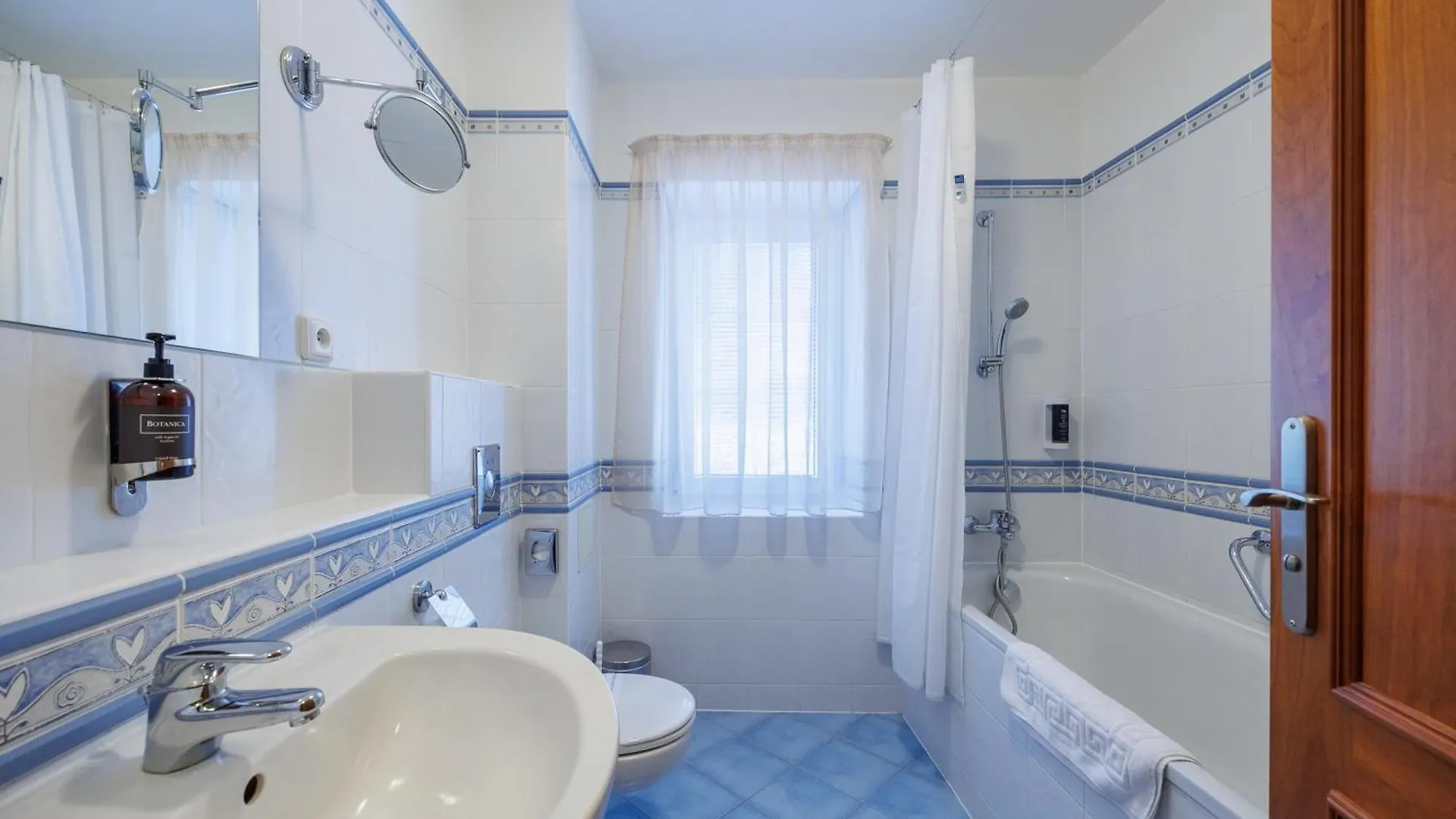 ***  Hotel U Zamecku Cihelny 카를로비바리 체코