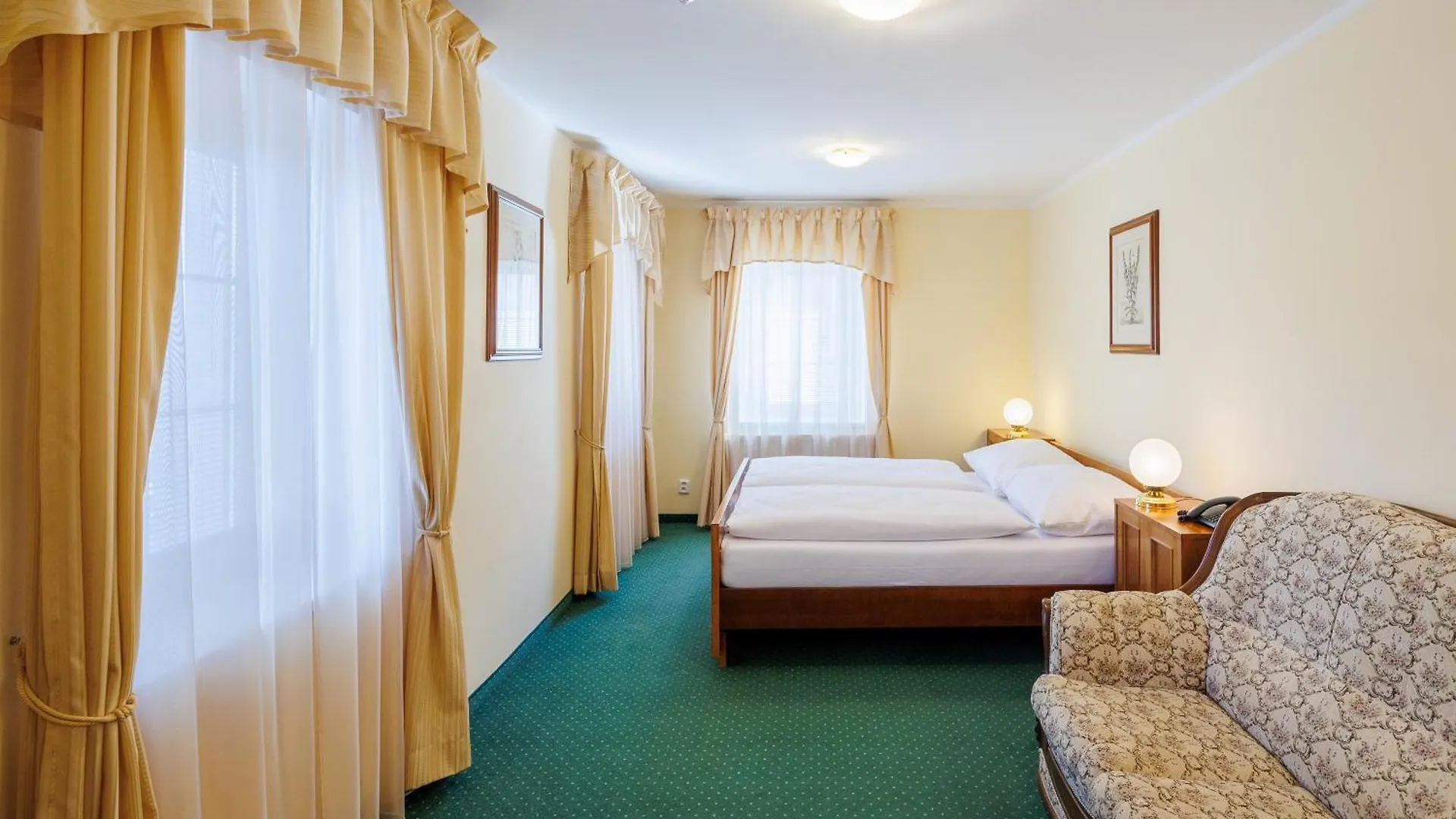 Hotel U Zámečku Cihelny Karlovy Vary 3*,  Česká republika